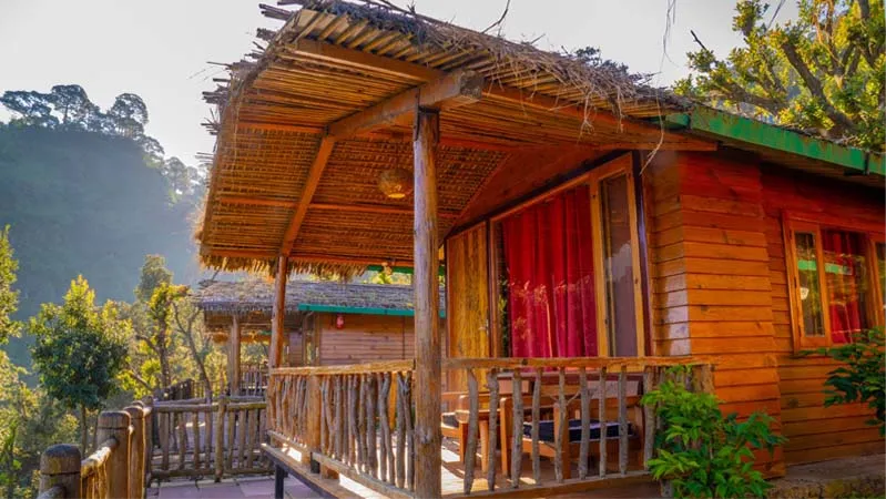LUXURY HUTS